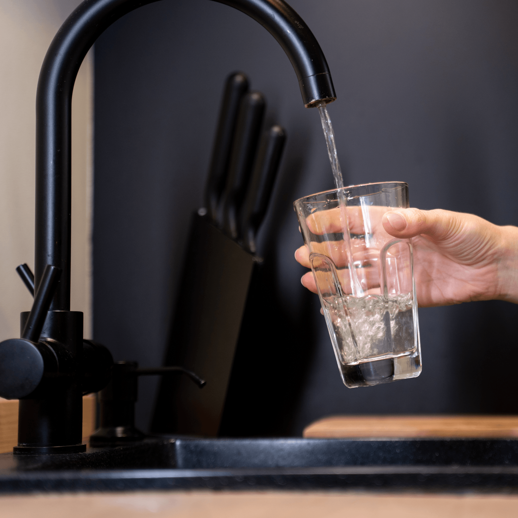 GRIFO 3 VÍAS LOGICWATER AGUA FILTRADA FRIA Y CALIENTE TODO EN UNO OSMOSIS INVERSA